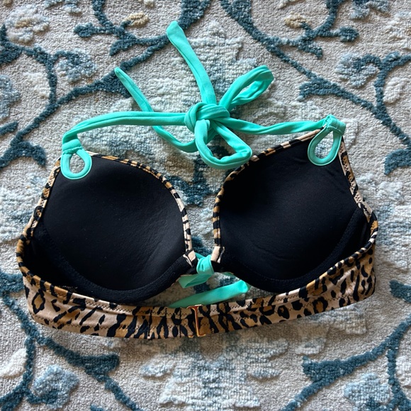 Victoria’s Secret 32A cheetah push up bikini top - Picture 2 of 3